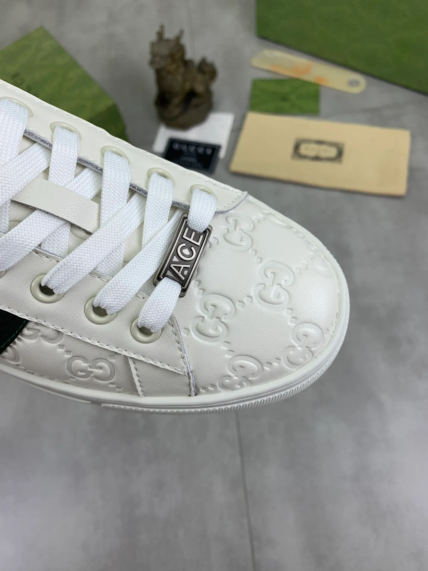 Men's shoes 💰P440💰 [New model] (GUCCI) official website's latest 🎁🎁casual and fashionable men's shoes 👟, hot style 💥 style is simple and elegant, exclusive for trendy men. Unique official website's latest brand double G elements 👑Original Gucci decoration, fashionable and generous, the fabric is original frosted calfskin ✅Fully imported first-layer pigskin lining, the official website specifies wear-resistant, lightweight original rubber casual outsole, the classic model is taken in kind at the counter🎬38-44 4️⃣ colors available
